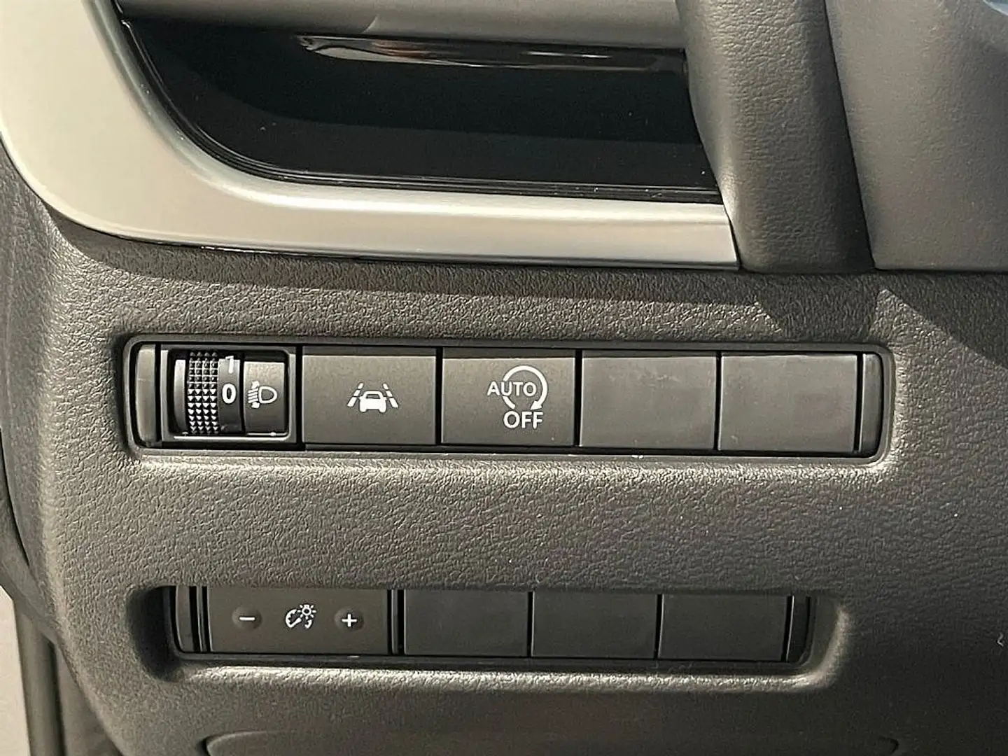 Nissan Qashqai 1.3 DIG-T MHEV N-Connecta Grau - 2