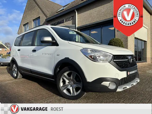 Dacia Lodgy 1.6 SCe Stepway 7-Persoons Navigatie / Carplay / P