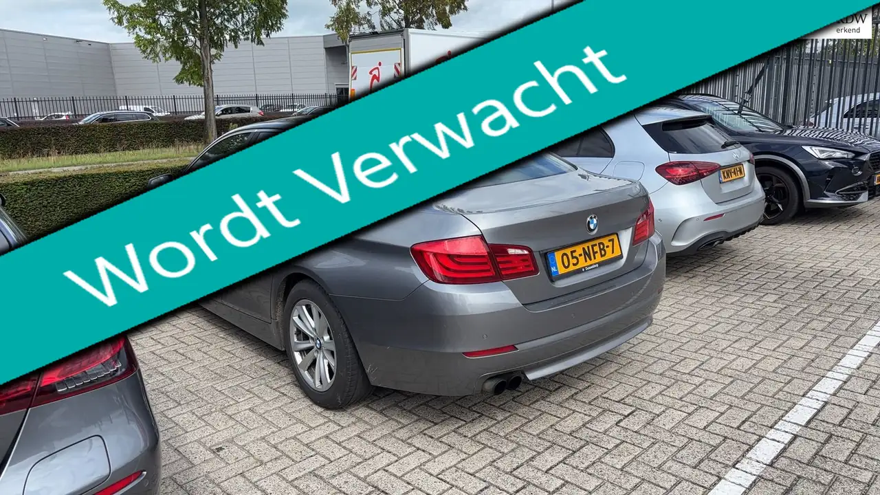 BMW 523