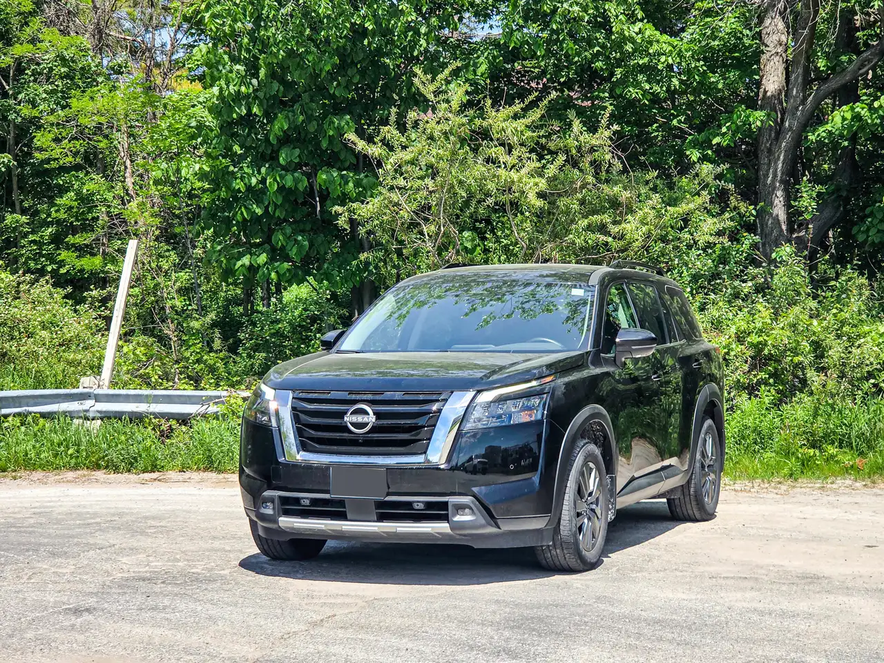 Nissan Pathfinder photo Nissan Pathfinder