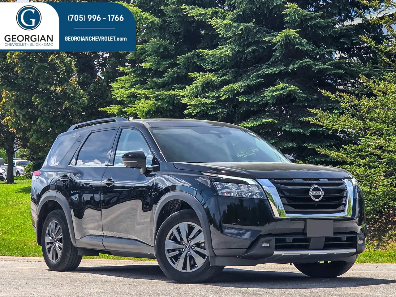 Nissan Pathfinder photo Nissan Pathfinder