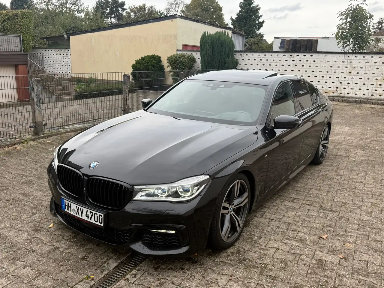 BMW 740