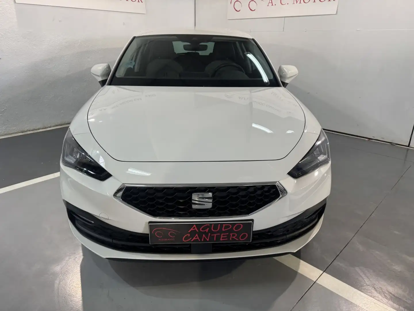 SEAT Leon 2.0TDI S&S Style Launch Pack con Navegador 115 Blanc - 2