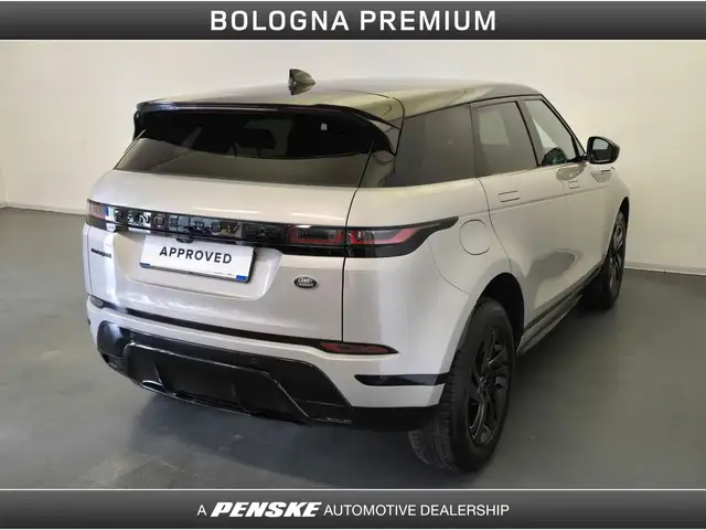 Land Rover Range Rover Evoque view 2