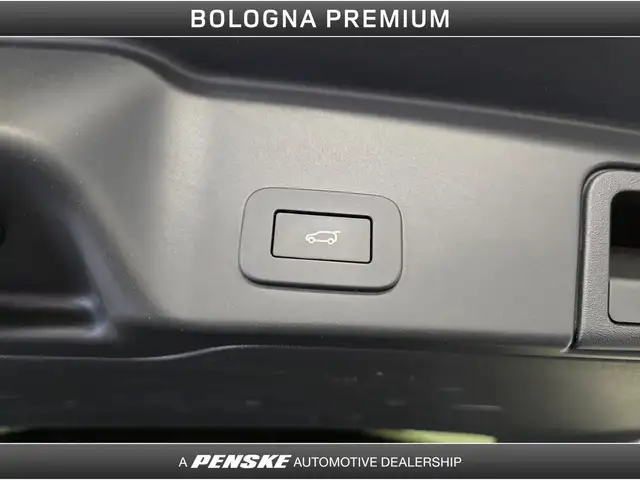 Land Rover Range Rover Evoque view 11