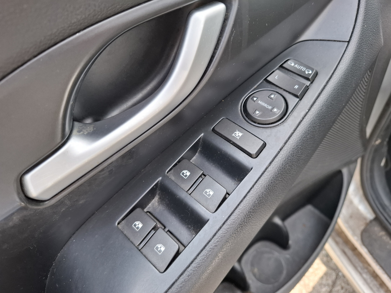 Hyundai i30 Wagon 1.6 CRDi Comfort B — photo 13