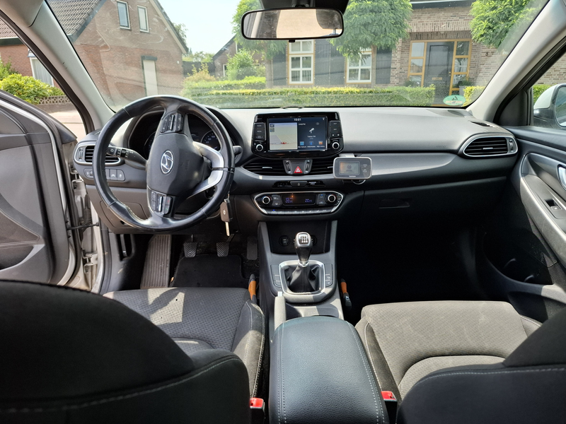 Hyundai i30 Wagon 1.6 CRDi Comfort B — photo 12