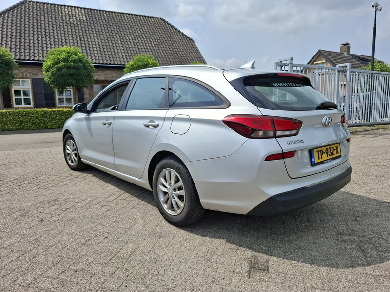 Hyundai i30 Wagon 1.6 CRDi Comfort B — photo 7