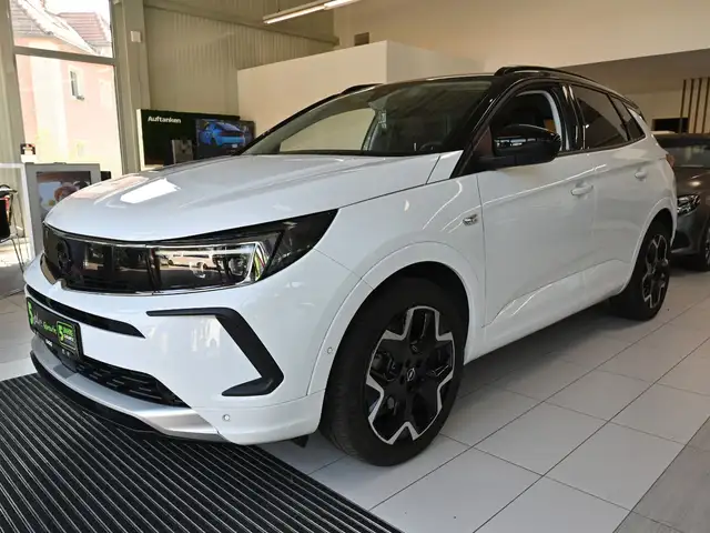 Opel Grandland view 8