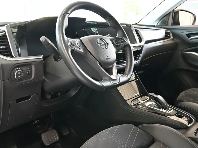 Opel Grandland view 11