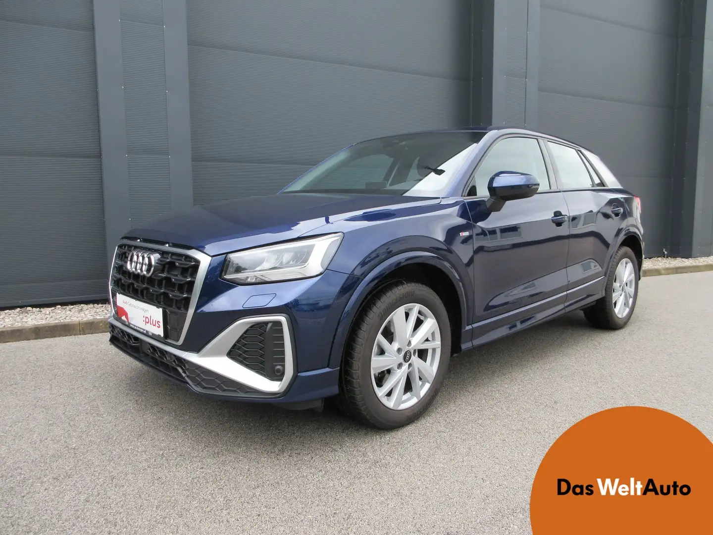 Audi Q2 35 TDI quattro S line Blau - 1