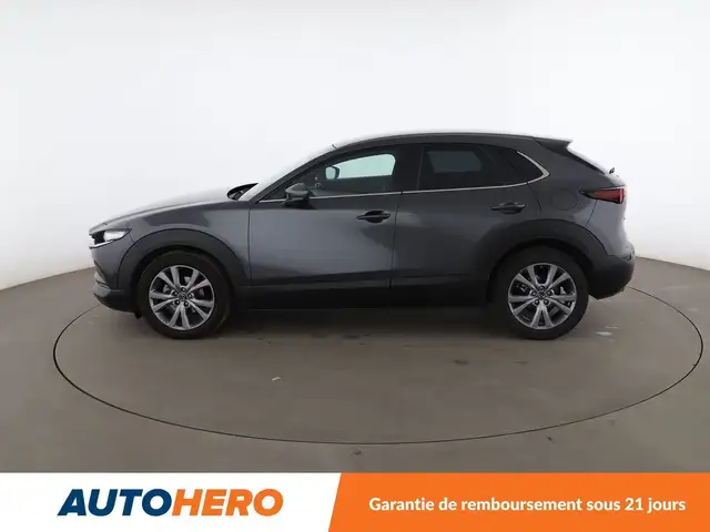 Mazda CX-30 view 3
