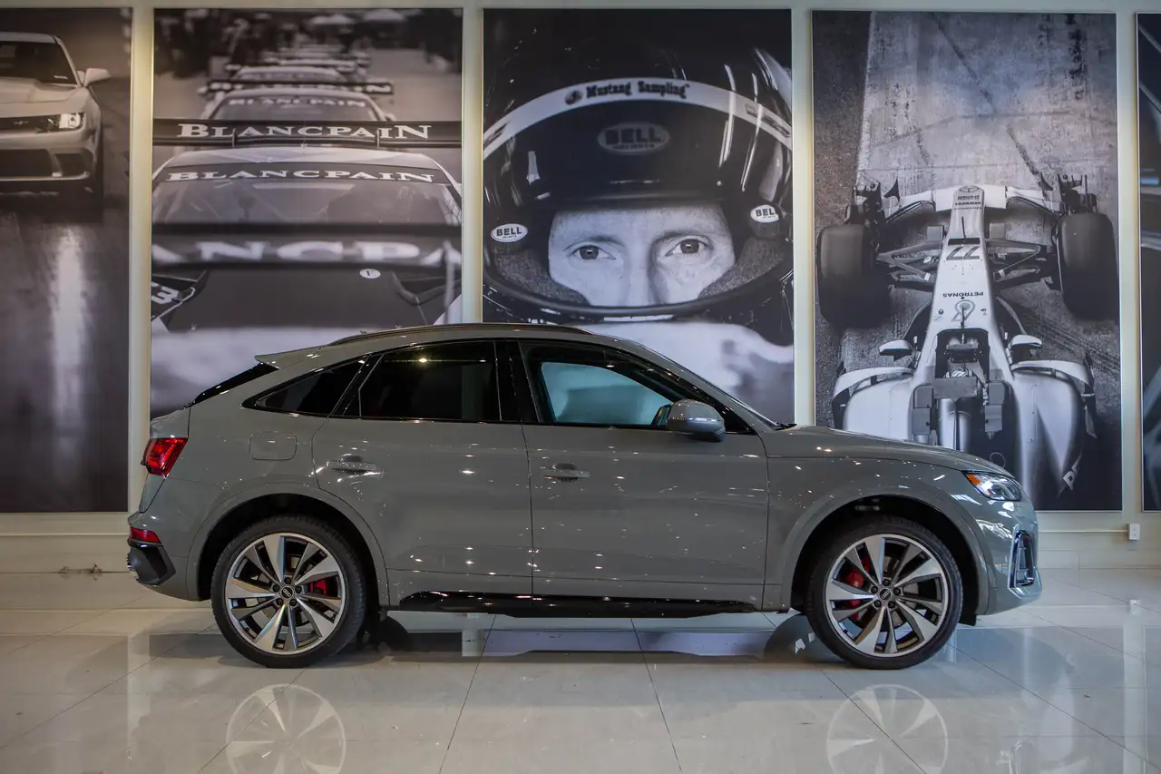 Audi SQ5 снимка Audi SQ5
