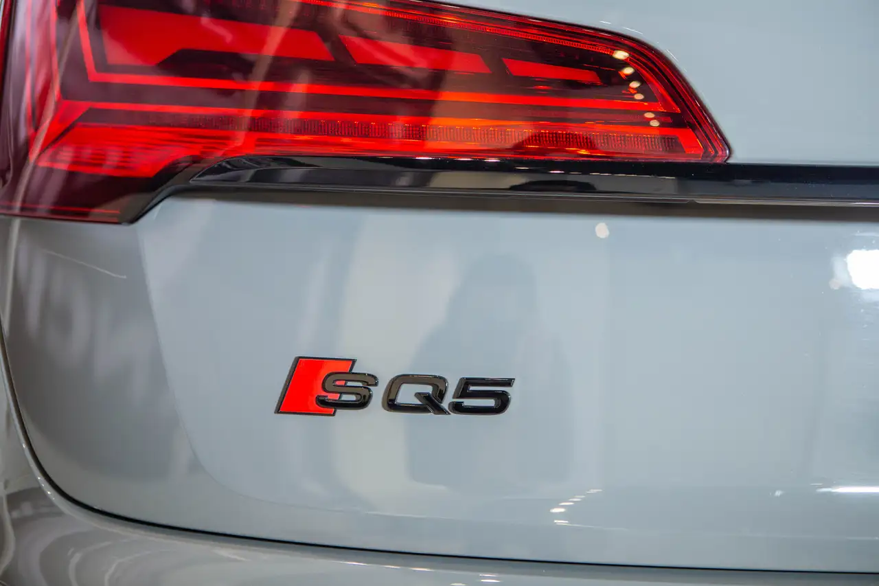 Audi SQ5 снимка Audi SQ5