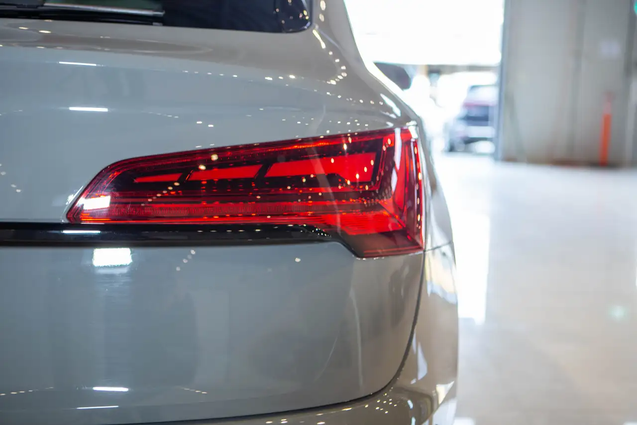Audi SQ5 снимка Audi SQ5