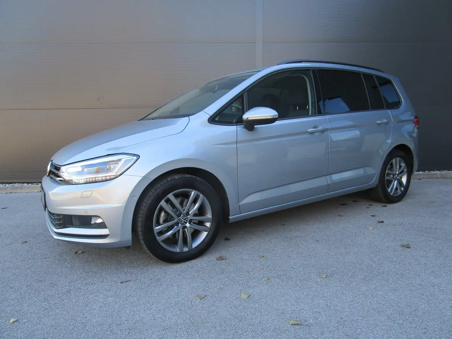 Volkswagen Touran Friends TDI DSG Silber - 2