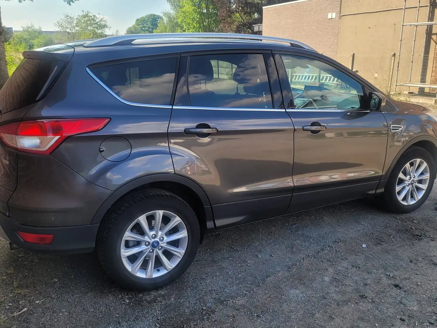 Ford Kuga Kuga 1.5 EcoBoost 2x4 Trend Gris - 1