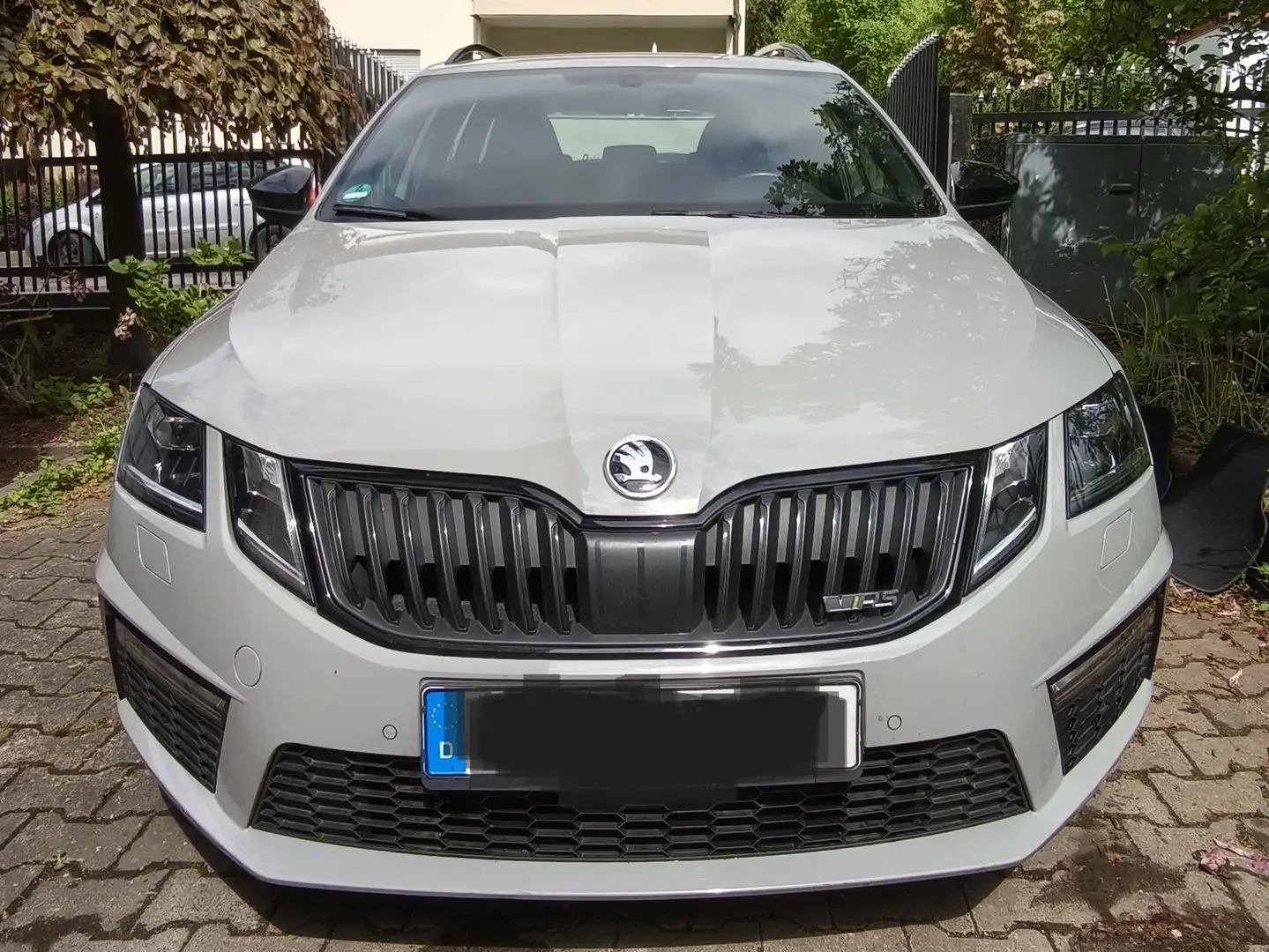 Skoda Octavia Octavia Combi 2.0 TSI DSG RS 230 Szary - 1