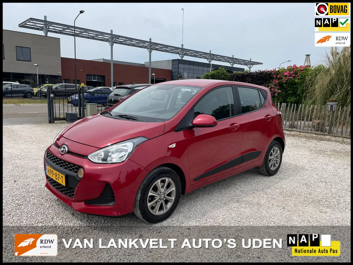 Hyundai i10 1.0i Comfort Airco, cruise, 14 inch velgen Rood - 1