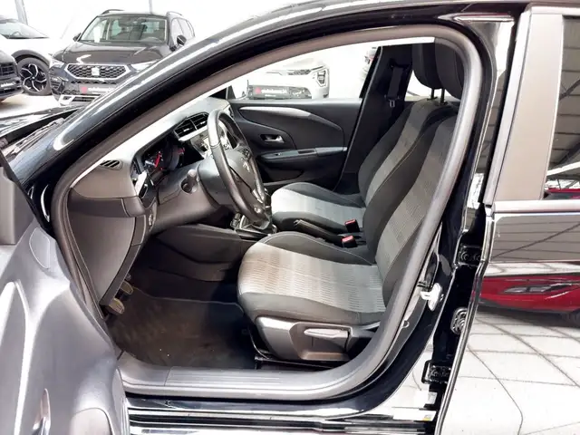 Opel Corsa view 8