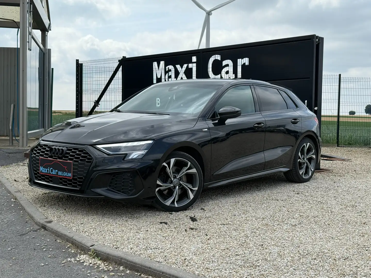 Audi A3 A3 Sportback 30 TDi S line/ Capteurs av. et arr. Zwart - 1