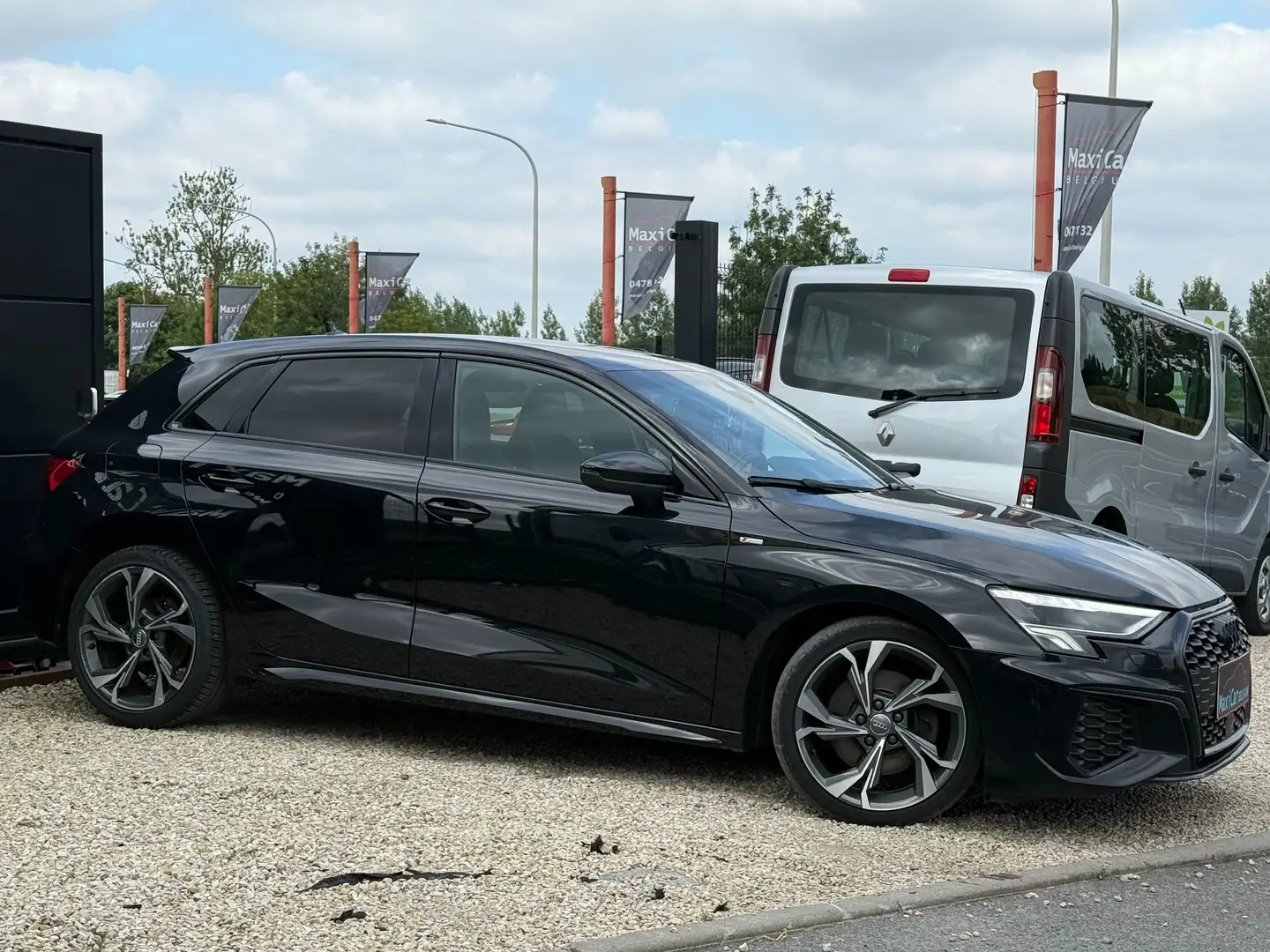 Audi A3 A3 Sportback 30 TDi S line/ Capteurs av. et arr. Zwart - 2