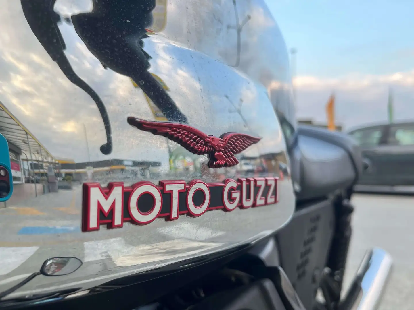 Moto Guzzi V 7 Stone Argento - 2
