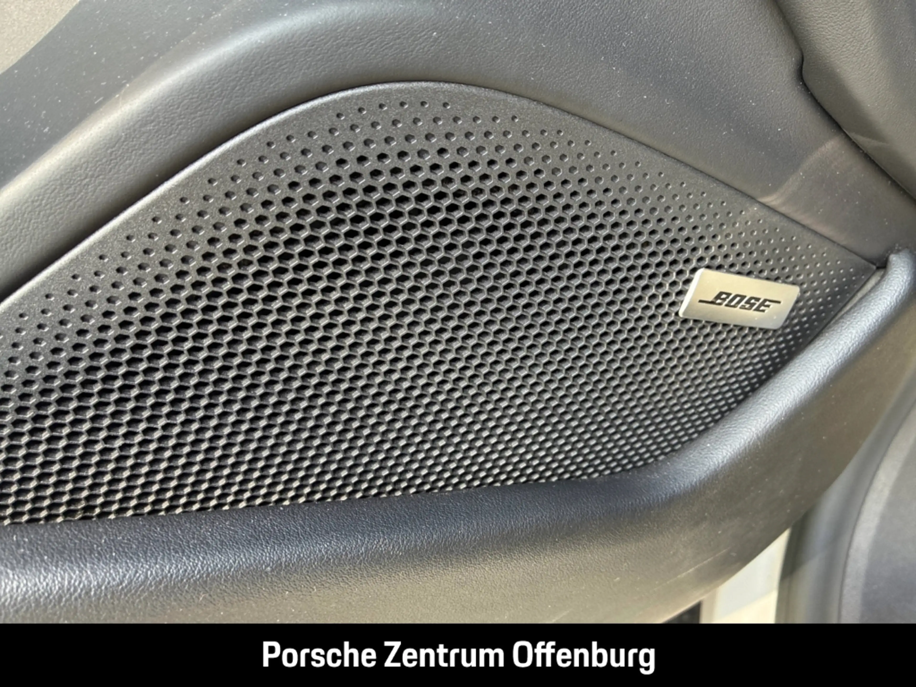 Porsche Taycan 4S Cross Turismo ACC Offroad Pano Hlenk. Mtrx BOSE — photo 13