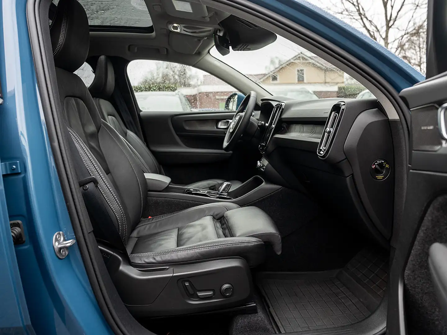 Volvo XC40 T5 Recharge Ultimate Bright Blau - 2