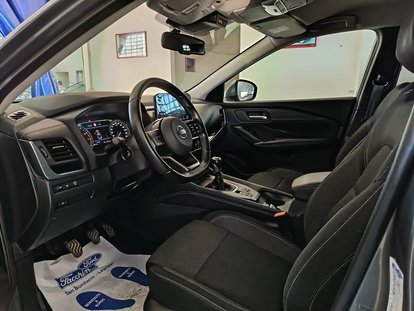 Nissan Qashqai 1.3 Mhev 140cv 2wd N-STYLE Grau - 2