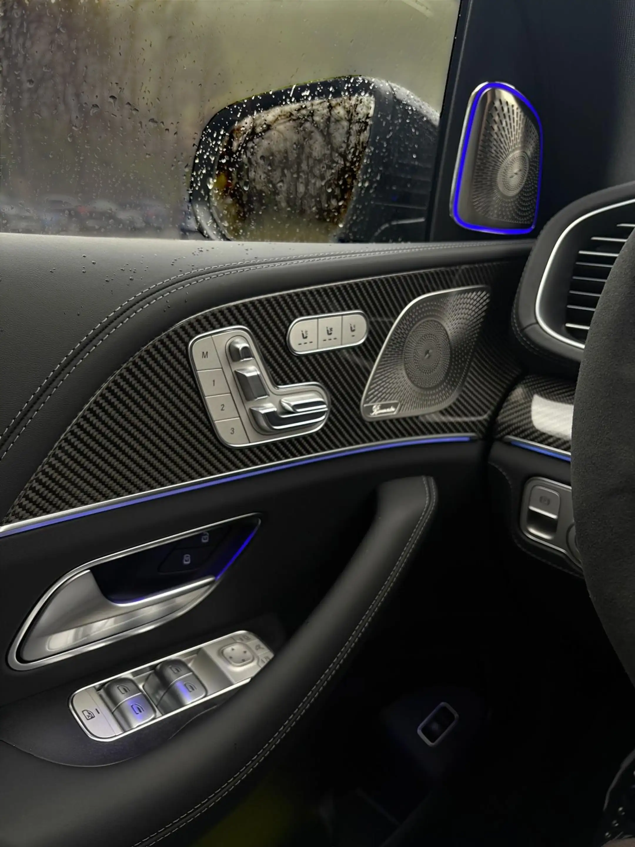 Mercedes-Benz GLS 63 AMG 4Matic Burmester Keramik Carbon 2026 — photo 9