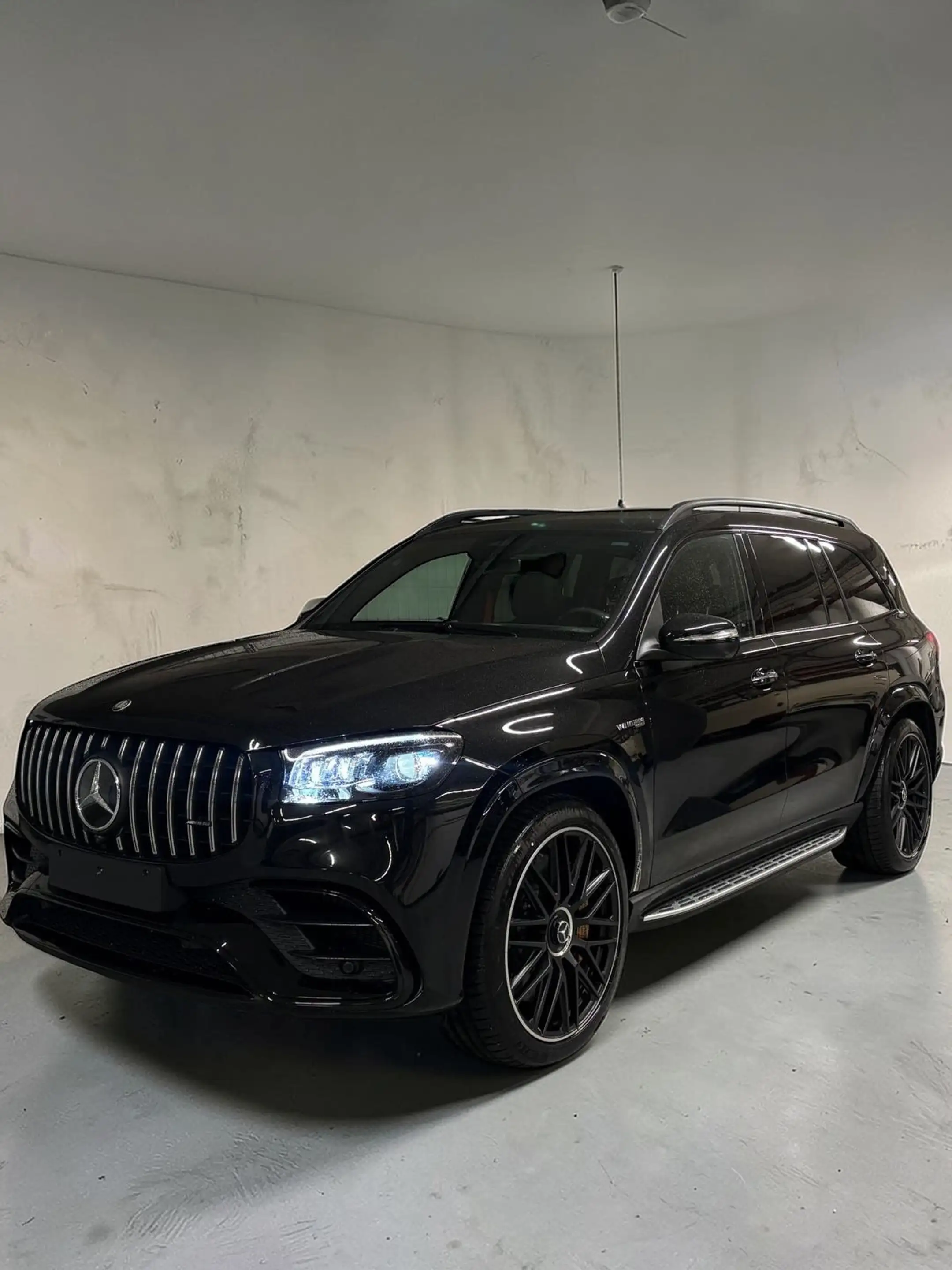 Mercedes-Benz GLS 63 AMG 4Matic Burmester Keramik Carbon 2026 — photo 2