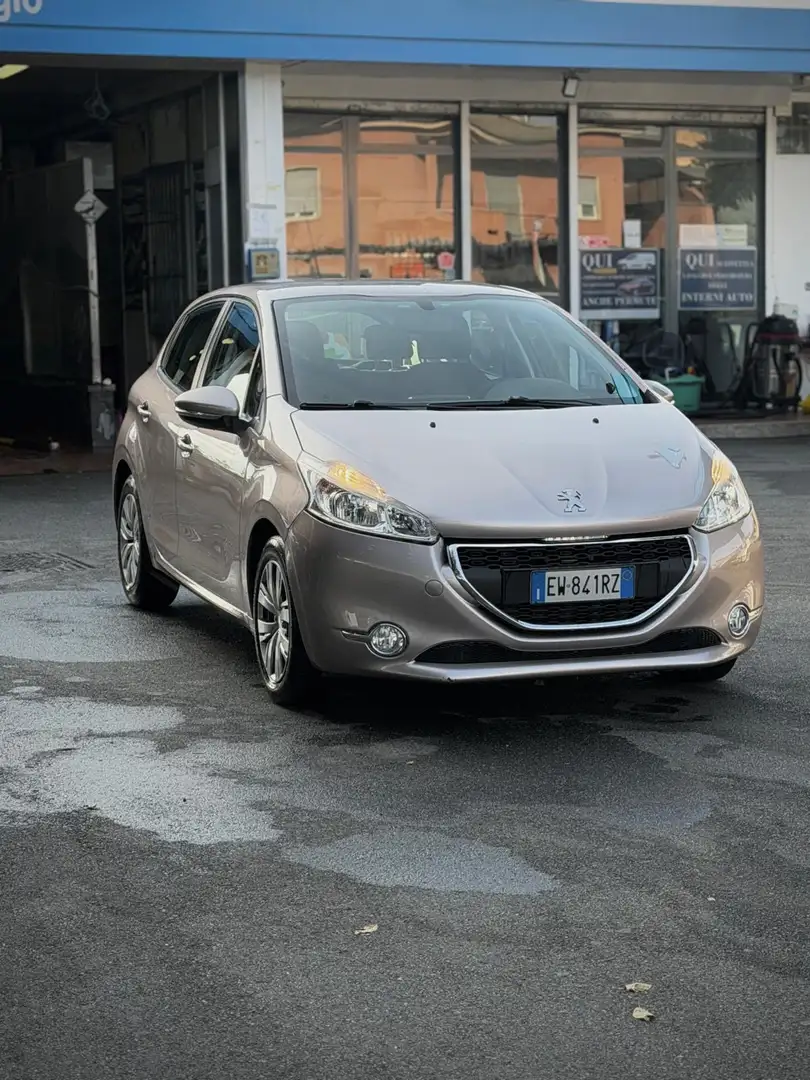 Peugeot 208 5p 1.4 e-hdi 8v Active s&s robot - 1