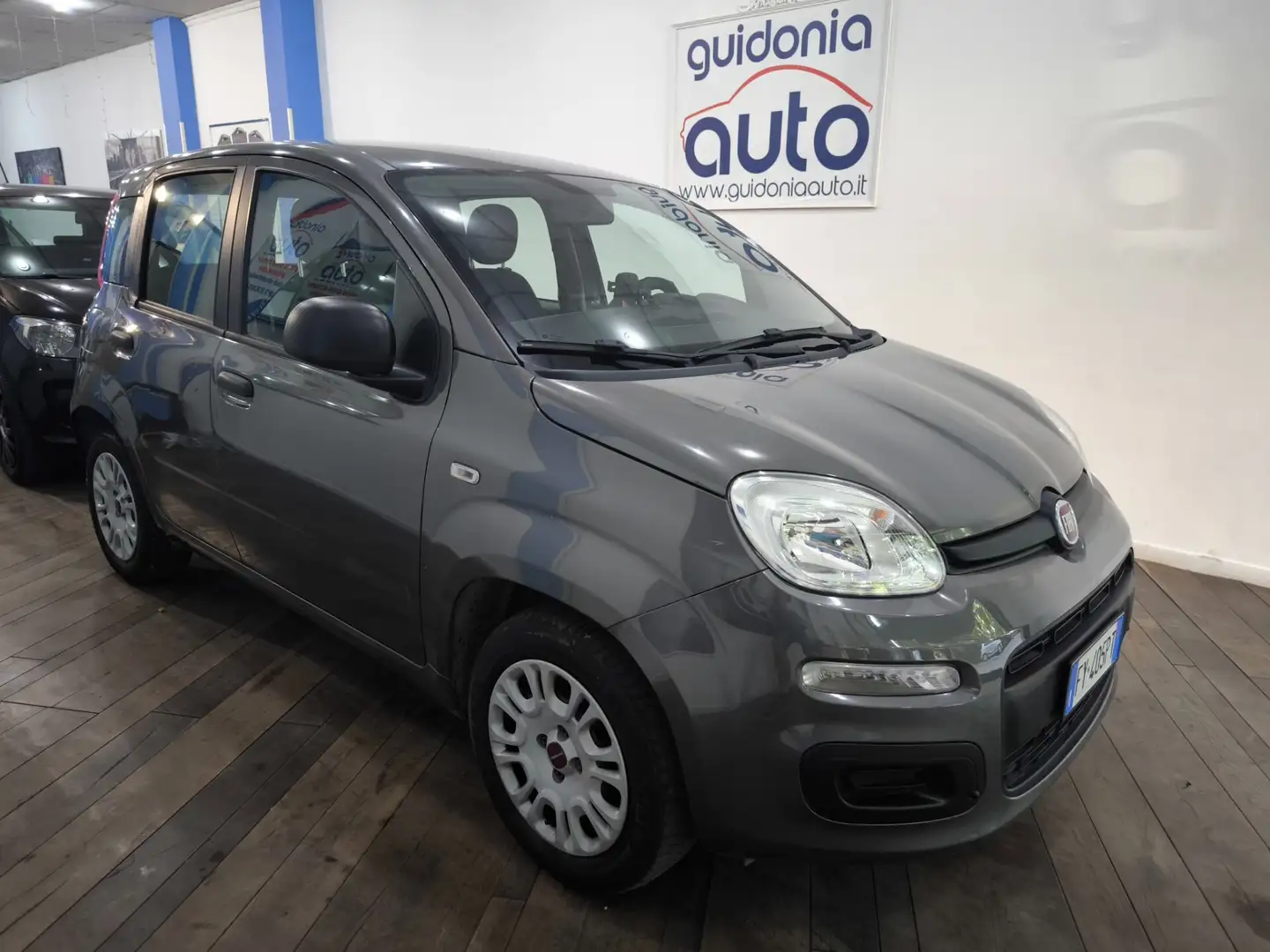 Fiat Panda Fiat Panda longe 1.2 GPL Gris - 1