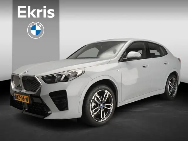 BMW iX2 eDrive20 | M-Sportpakket | LED | Navigatie | Sport