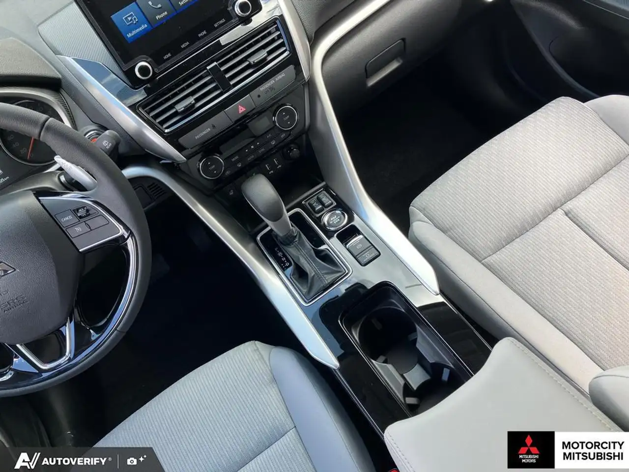 Mitsubishi Eclipse Cross снимка Mitsubishi Eclipse Cross