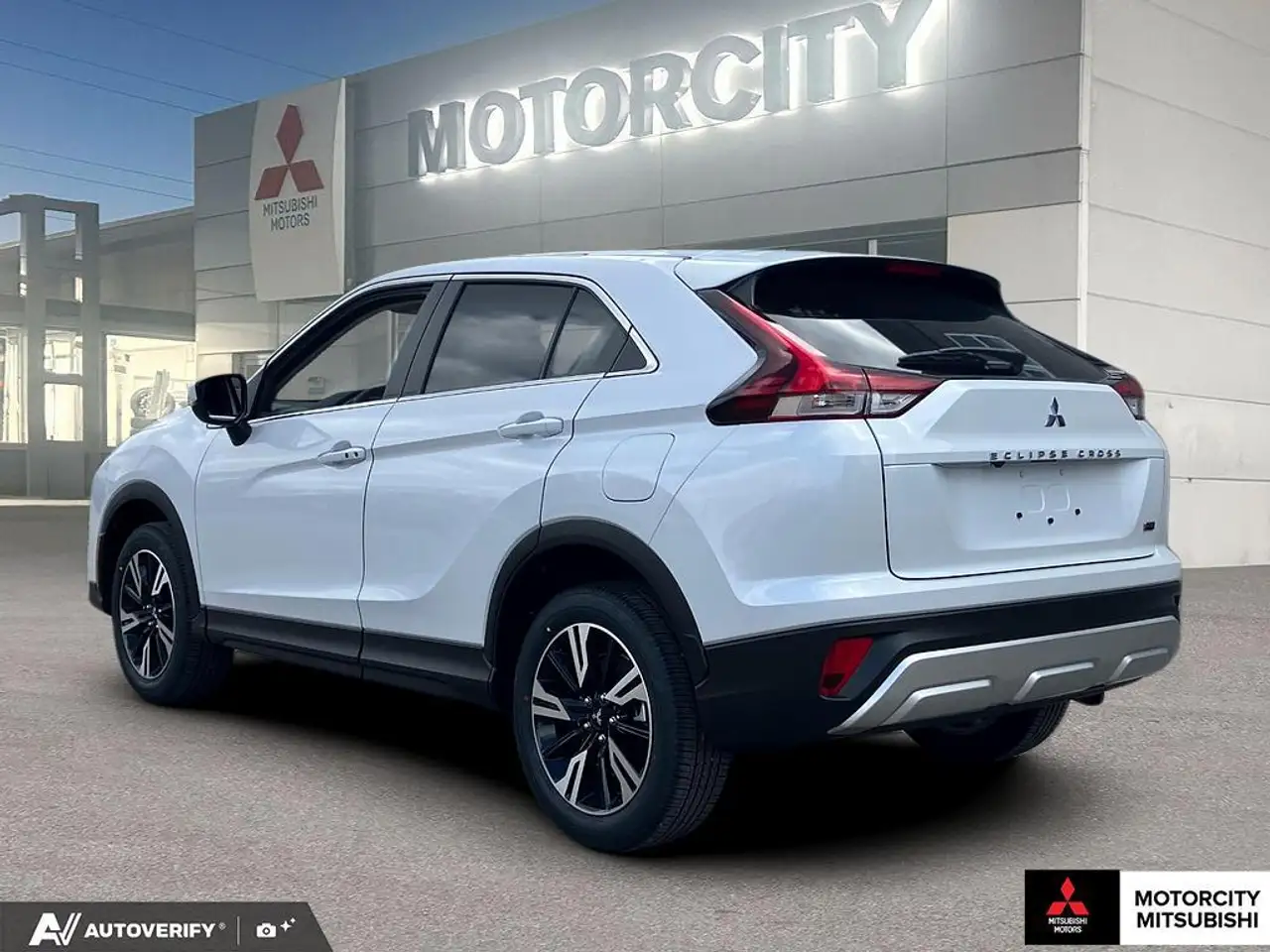 Mitsubishi Eclipse Cross снимка Mitsubishi Eclipse Cross
