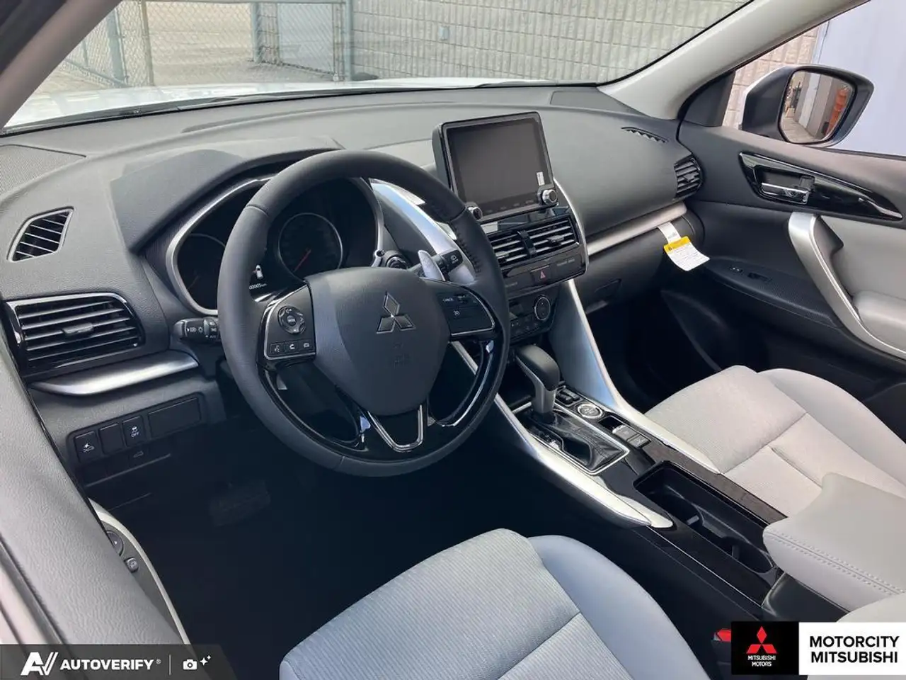 Mitsubishi Eclipse Cross снимка Mitsubishi Eclipse Cross
