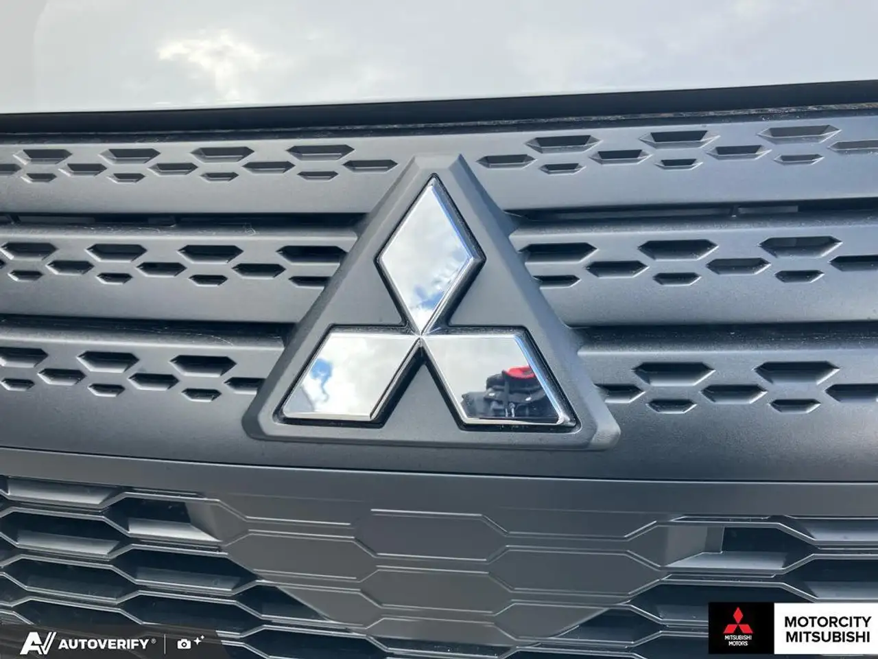 Mitsubishi Eclipse Cross снимка Mitsubishi Eclipse Cross