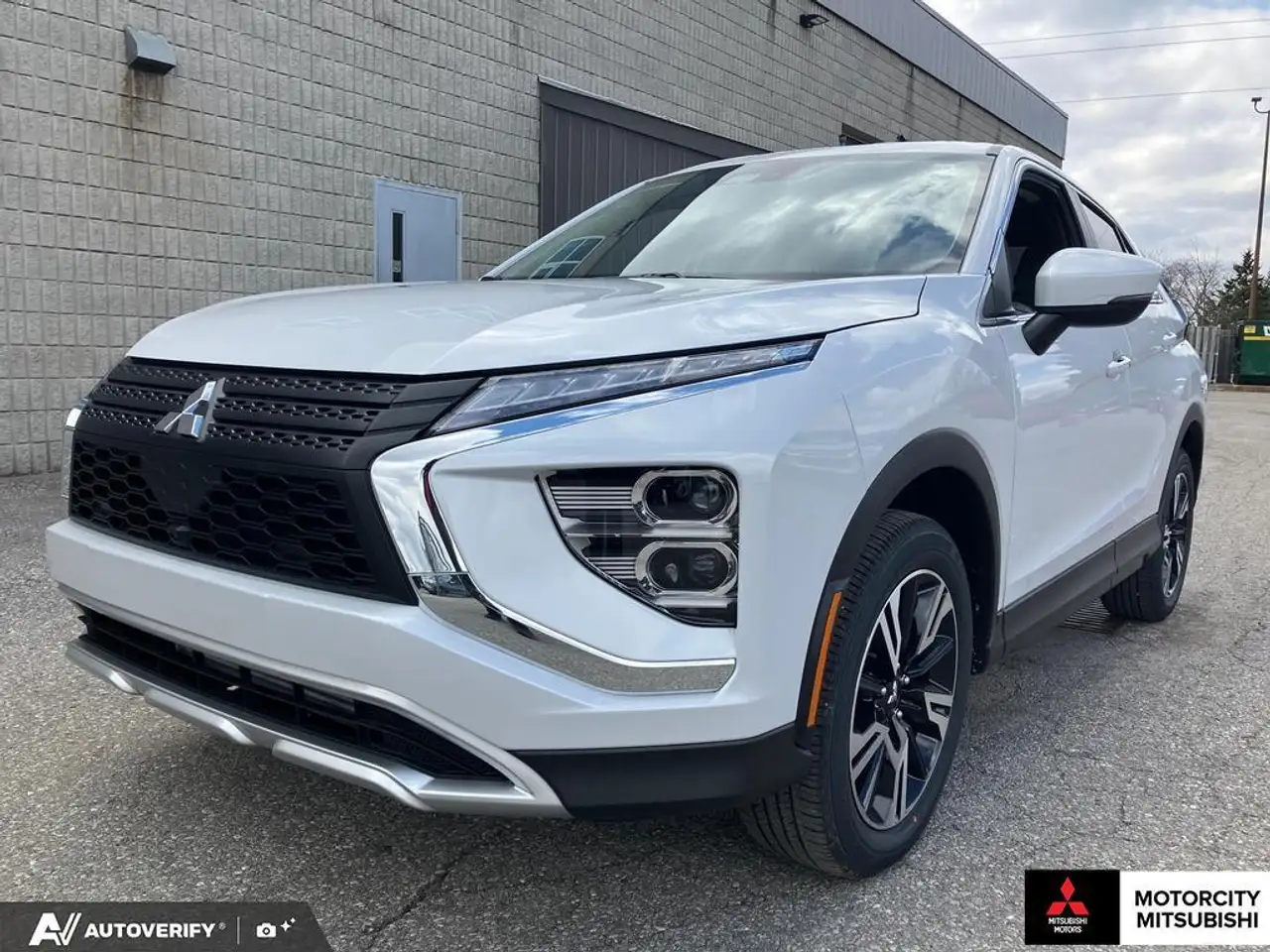 Mitsubishi Eclipse Cross снимка Mitsubishi Eclipse Cross