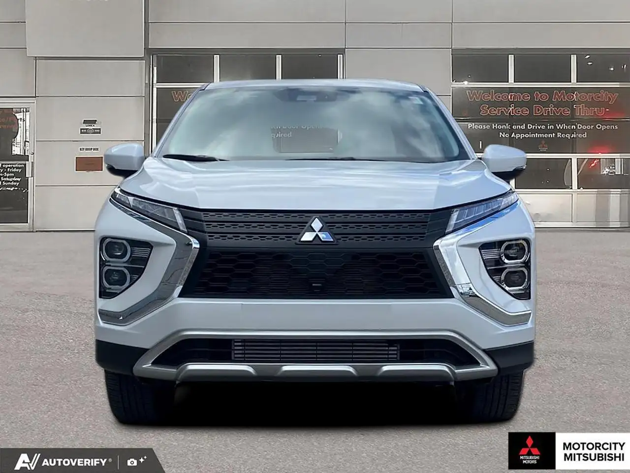 Mitsubishi Eclipse Cross снимка Mitsubishi Eclipse Cross