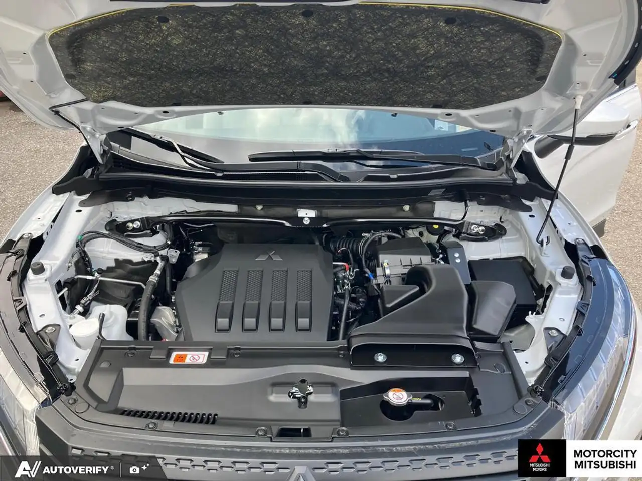 Mitsubishi Eclipse Cross снимка Mitsubishi Eclipse Cross