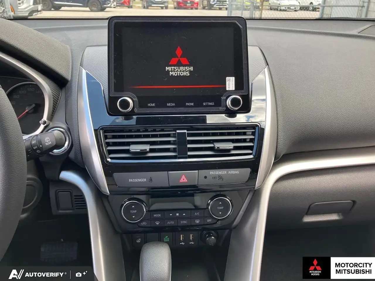 Mitsubishi Eclipse Cross снимка Mitsubishi Eclipse Cross
