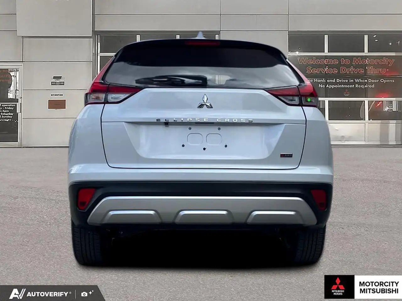 Mitsubishi Eclipse Cross снимка Mitsubishi Eclipse Cross