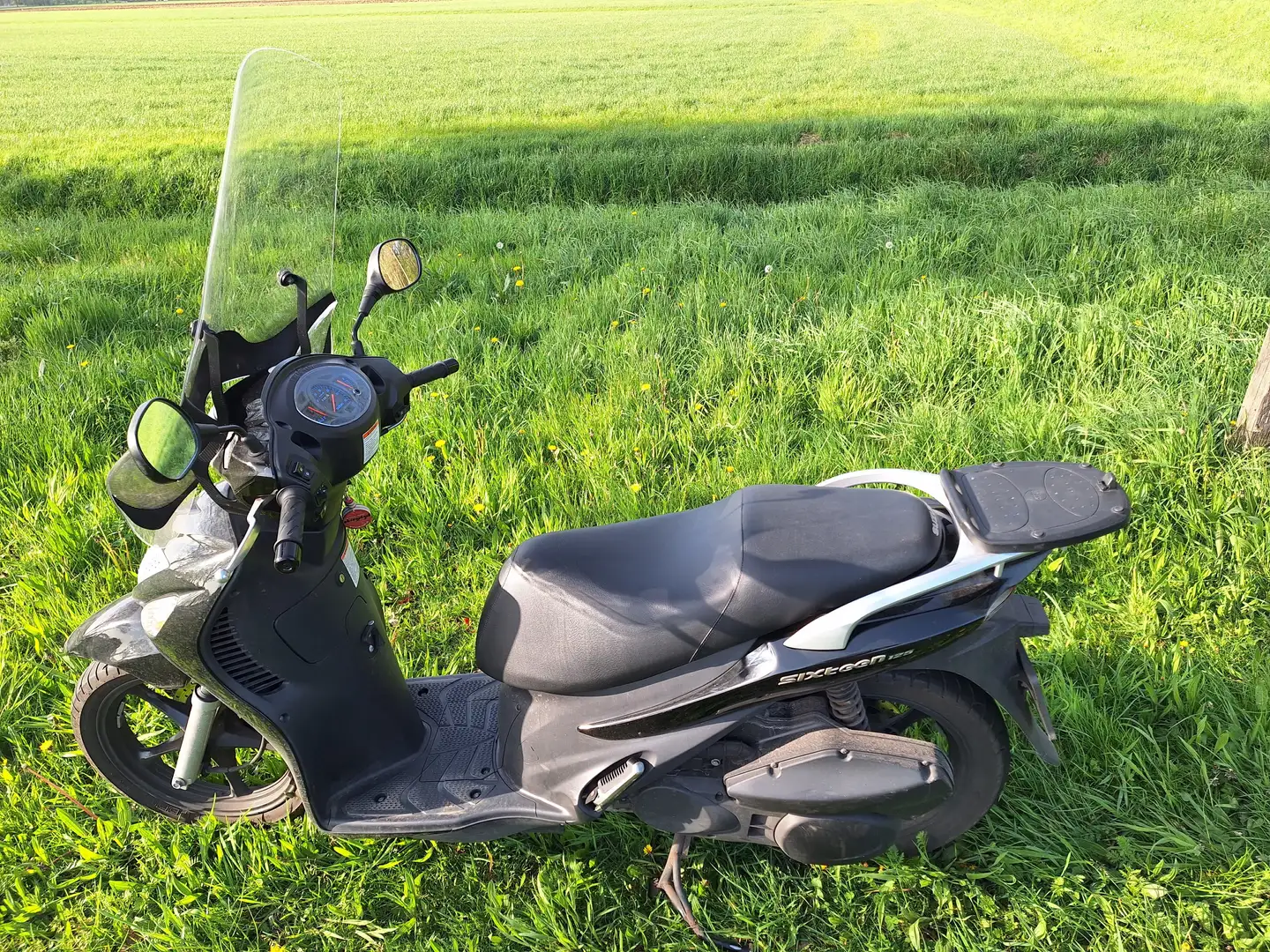 Suzuki Sixteen 125 Black - 1