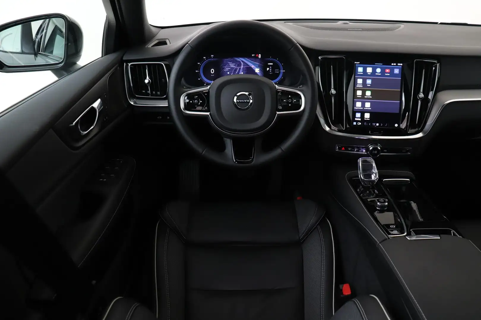 Volvo V60 T6 PLUG-IN HYBRID PLUS DARK -PANO.DAK|HARMAN/KARDO Grijs - 2