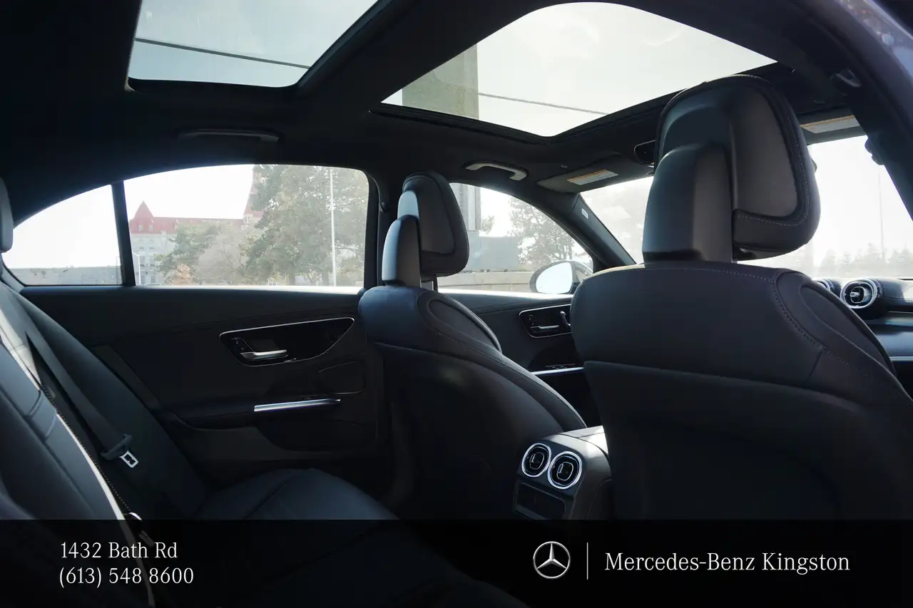 Mercedes-Benz C-Class снимка Mercedes-Benz C-Class