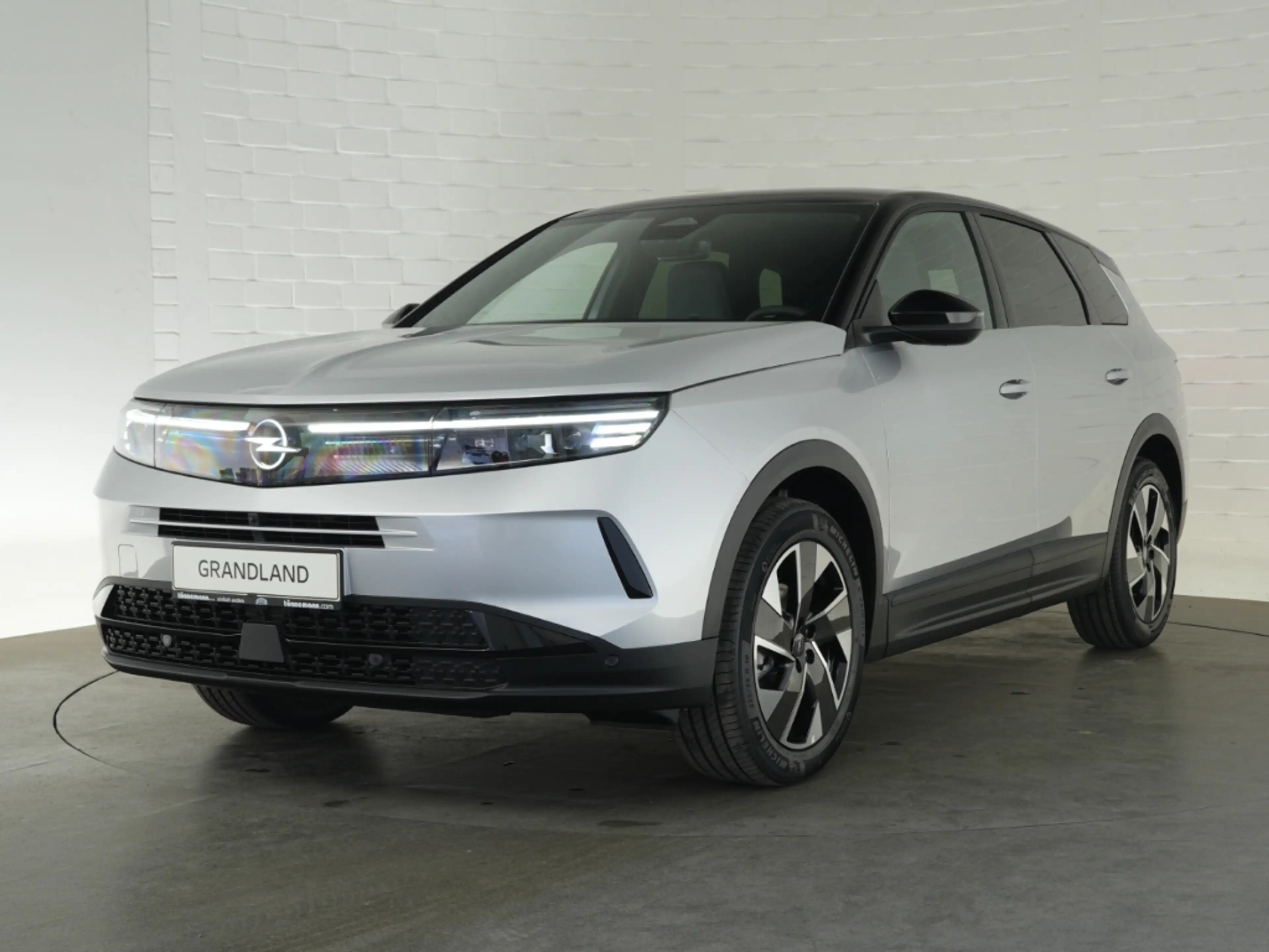 Opel Grandland GS 1.2 Hybrid AT +AHK Navi 360°-RFK HUD Matrix-LED