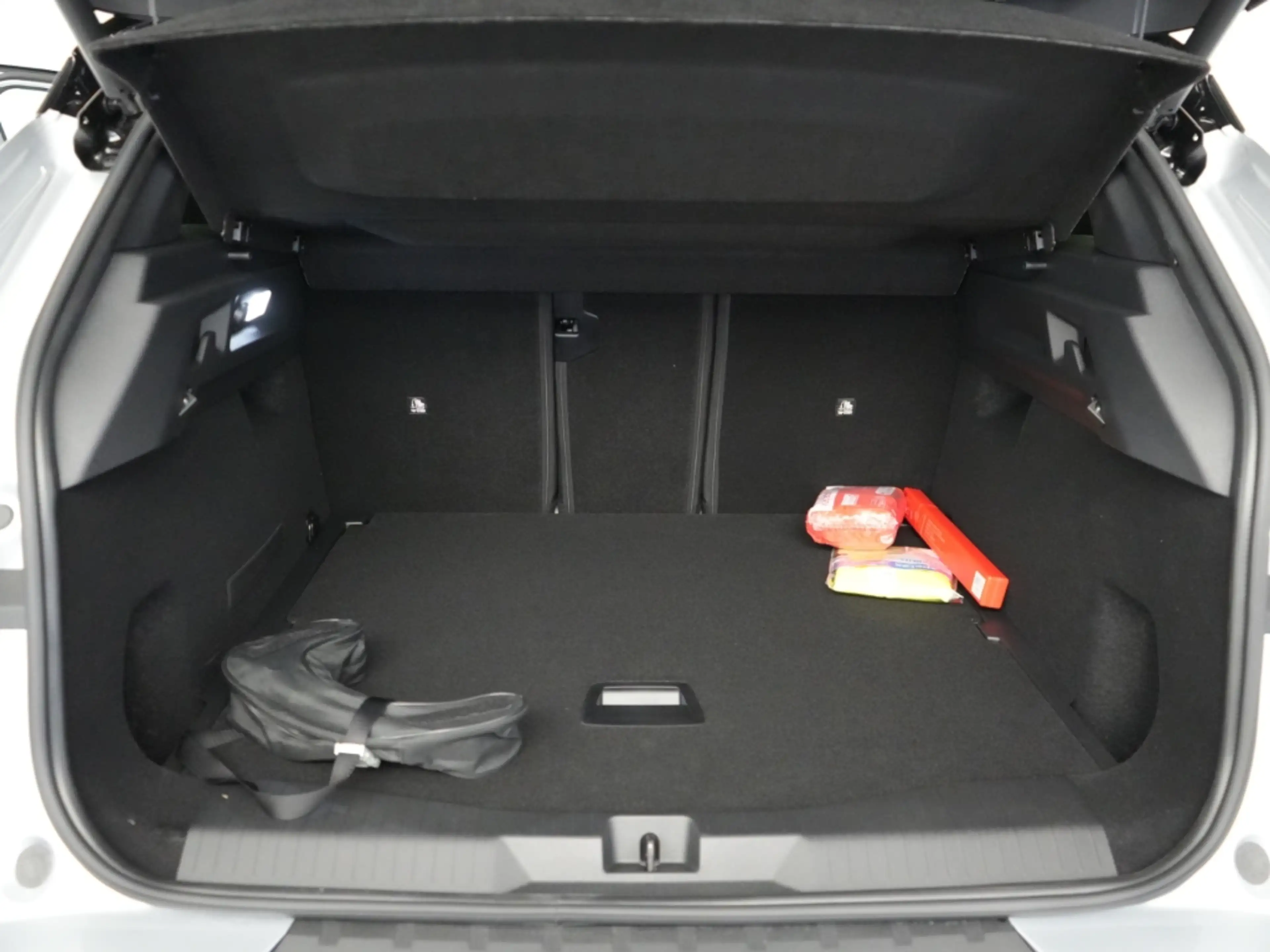 Opel Grandland GS 1.2 Hybrid AT +AHK Navi 360°-RFK HUD Matrix-LED — photo 6