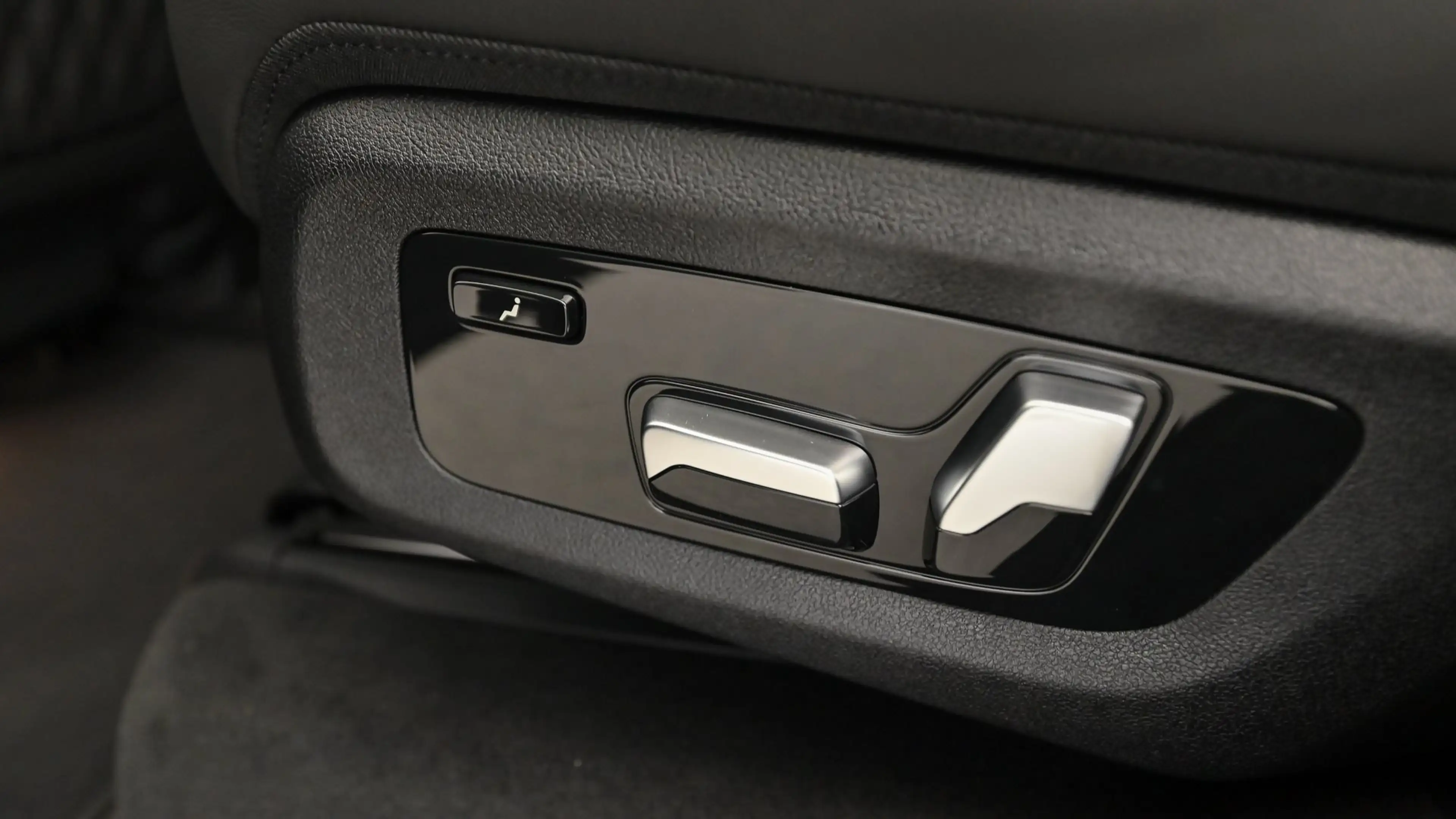 BMW X7 xDrive40d M-Sportpaket Pro — photo 11